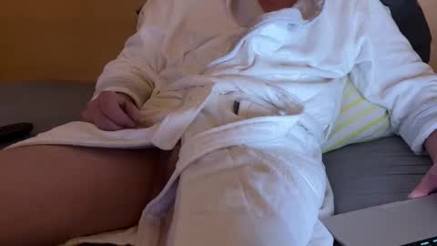 Snapshot of maerte chatting on January 4, 8:27 pm maerte online show from January 4, 8:27 pm