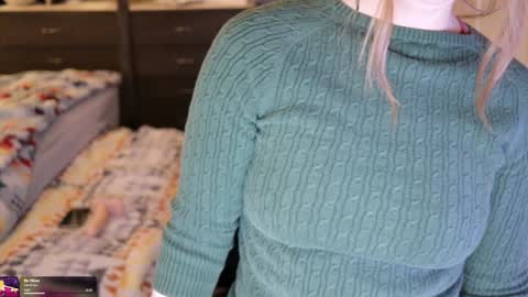 Mae online show from January 16, 9:19 pm