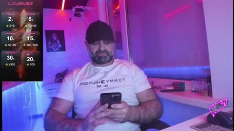 Magabear online show from December 18, 4:35 pm