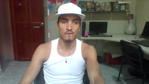 Snapshot of magallanes2134 chatting on February 12, 9:32 pm magallanes2134 online show from February 12, 9:32 pm