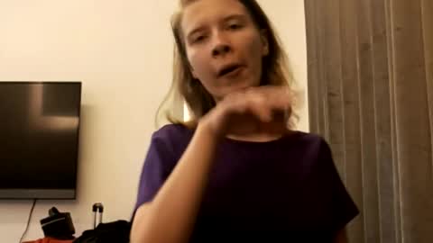 Margaret online show from November 29, 6:33 pm