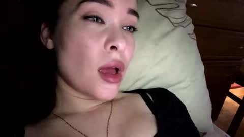 Snapshot of magggg658318 chatting on December 20, 12:23 pm magggg658318 online show from December 20, 12:23 pm