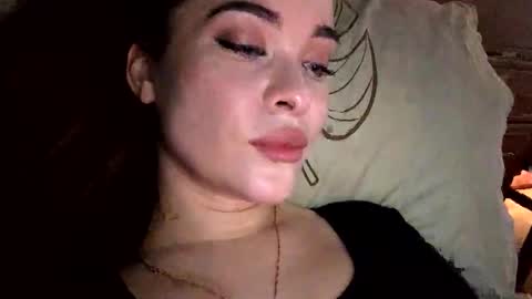 Snapshot of magggg658318 chatting on January 8, 11:01 am magggg658318 online show from January 8, 11:01 am