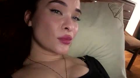 Snapshot of magggg658318 chatting on March 26, 2:33 pm magggg658318 online show from March 26, 2:33 pm