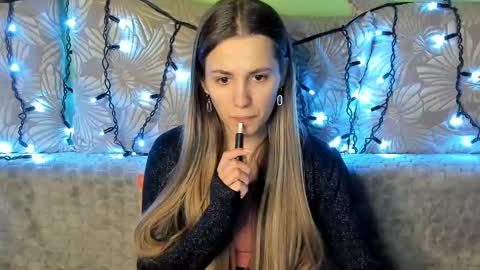 Maggie online show from February 14, 4:37 am