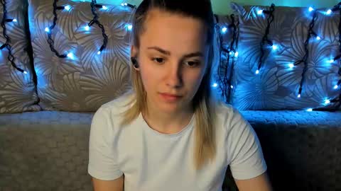 Maggie online show from January 11, 1:54 am