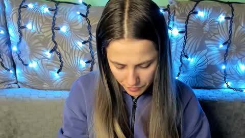 Maggie online show from February 8, 3:32 am