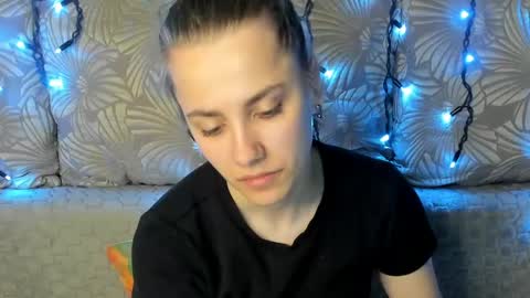 Maggie online show from April 14, 4:51 am