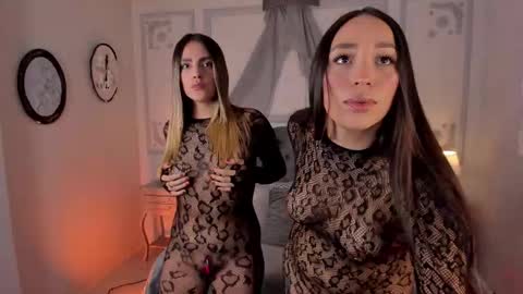   online show from November 28, 9:39 pm