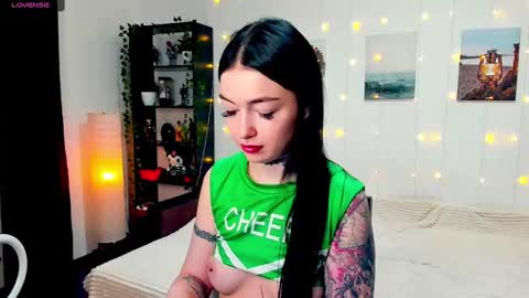 Magic Allie online show from December 2, 8:00 pm