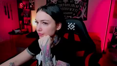 Snapshot of magic_alie chatting on July 5, 8:38 pm Magic Allie online show from July 5, 8:38 pm