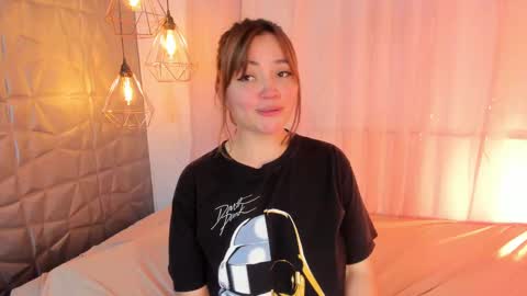 Snapshot of magic_aliice chatting on February 15, 6:23 pm magic_aliice online show from February 15, 6:23 pm