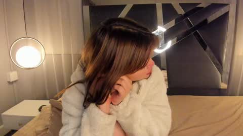 Snapshot of magic_aliice chatting on March 5, 6:34 pm magic_aliice online show from March 5, 6:34 pm