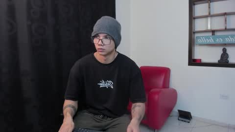 Damian Rivers online show from December 11, 12:44 am