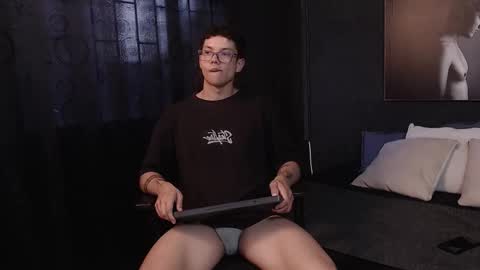 Damian Rivers online show from December 3, 9:57 pm