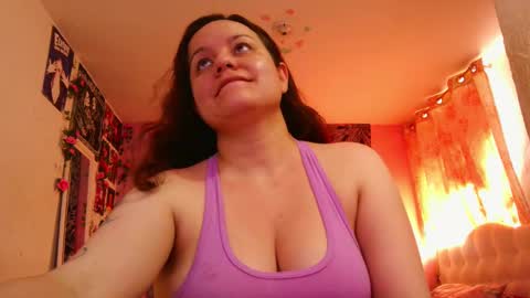 Snapshot of magic_clairewitch chatting on January 18, 2:44 pm Claire online show from January 18, 2:44 pm
