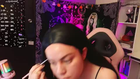 Snapshot of magic_clairewitch chatting on October 13, 11:16 pm Claire online show from October 13, 11:16 pm