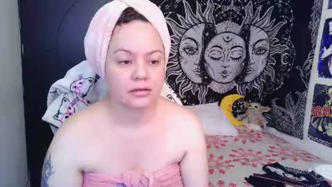 Snapshot of magic_clairewitch chatting on June 11, 11:52 am Claire online show from June 11, 11:52 am