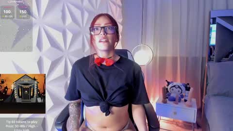 Snapshot of magic_cloeh chatting on October 7, 7:33 pm CLOEH online show from October 7, 7:33 pm