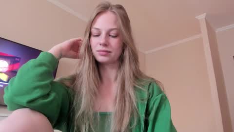 Alice  online show from April 8, 9:53 am