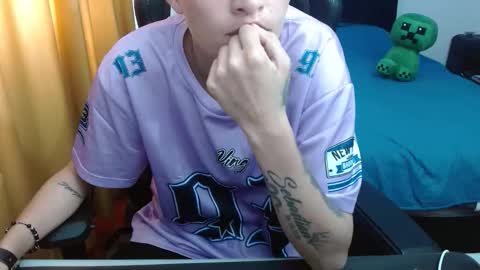 Jade online show from March 12, 3:29 pm