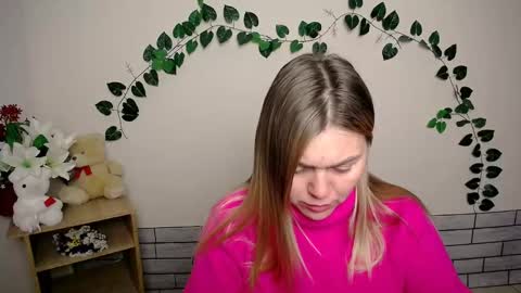 magic_katarina_ online show from December 3, 8:27 am