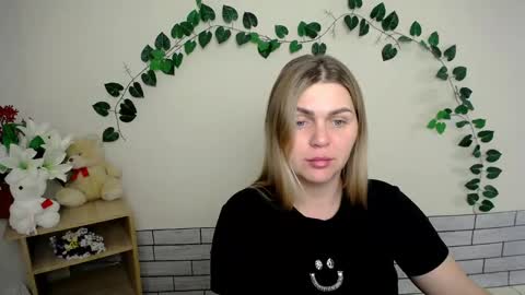 magic_katarina_ online show from December 18, 7:19 pm