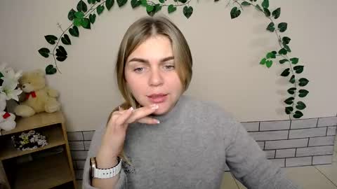 magic_katarina_ online show from December 25, 12:15 pm