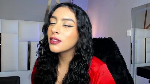 Snapshot of magic_marg chatting on December 6, 11:57 pm Marge online show from December 6, 11:57 pm