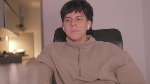 Tony Hoffa online show from October 17, 12:36 am