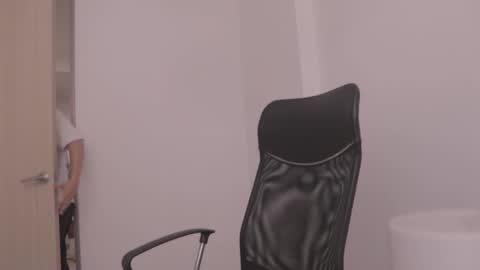 Tony Hoffa online show from October 19, 6:08 pm