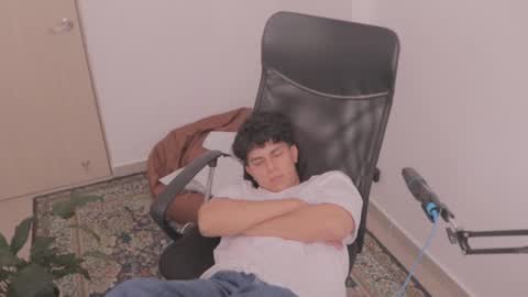 Tony Hoffa online show from December 13, 7:53 pm