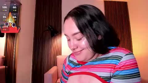 Snapshot of magic_vera chatting on June 21, 11:24 am Vera online show from June 21, 11:24 am