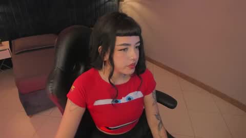 Snapshot of magic_zantana chatting on July 2, 7:09 pm Zantana online show from July 2, 7:09 pm