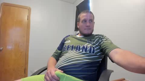 Snapshot of magicman176 chatting on September 14, 3:44 pm Magic176 online show from September 14, 3:44 pm