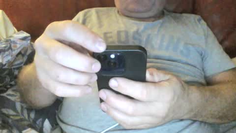 Snapshot of magicman250 chatting on July 19, 11:19 pm magicman250 online show from July 19, 11:19 pm
