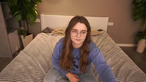 Emily online show from December 12, 7:04 pm