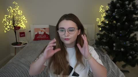 Emily online show from December 13, 7:04 am