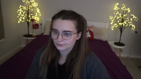 Emily online show from January 6, 9:00 pm