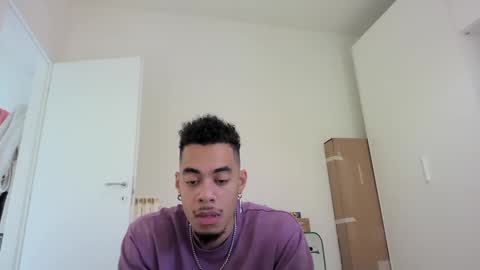 Snapshot of magicsempai chatting on January 15, 12:04 pm Magicsempai online show from January 15, 12:04 pm