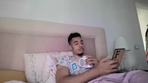 Snapshot of magicsempai chatting on March 6, 3:02 pm Magicsempai online show from March 6, 3:02 pm