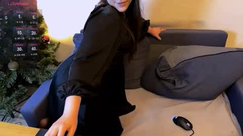 Jade online show from February 11, 2:22 pm