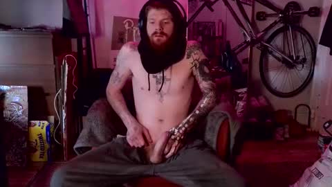 Snapshot of magnetic77slav chatting on February 4, 3:18 pm magnetic77slav online show from February 4, 3:18 pm