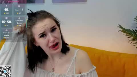 Snapshot of magnetic_maya chatting on January 15, 4:39 am Ronnie online show from January 15, 4:39 am