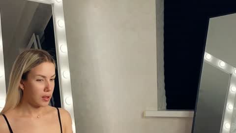 Snapshot of magnificent_angel chatting on January 19, 7:26 pm Sasha online show from January 19, 7:26 pm