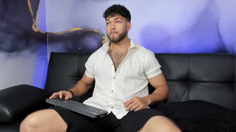 Snapshot of magnus_77 chatting on December 19, 1:18 pm PRINCE online show from December 19, 1:18 pm