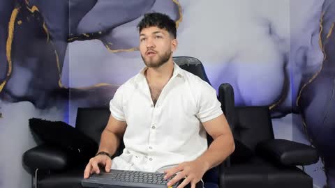 Snapshot of magnus_77 chatting on December 21, 11:11 am PRINCE online show from December 21, 11:11 am