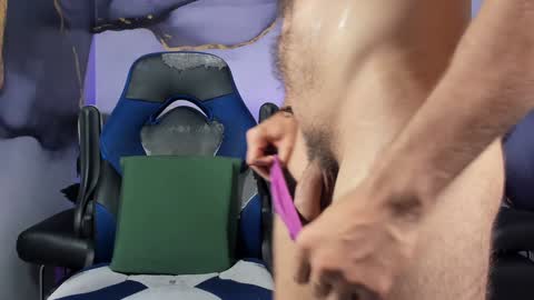 Snapshot of magnus_77 chatting on December 22, 2:38 pm PRINCE online show from December 22, 2:38 pm