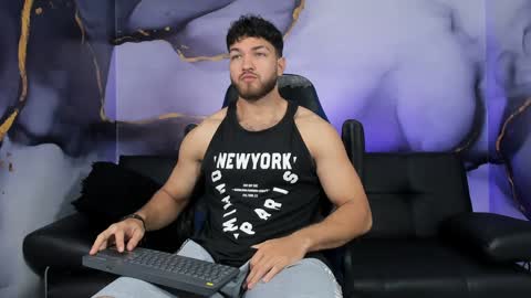 Snapshot of magnus_77 chatting on December 23, 10:53 am PRINCE online show from December 23, 10:53 am