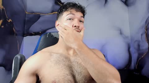 Snapshot of magnus_77 chatting on January 22, 11:45 am PRINCE online show from January 22, 11:45 am